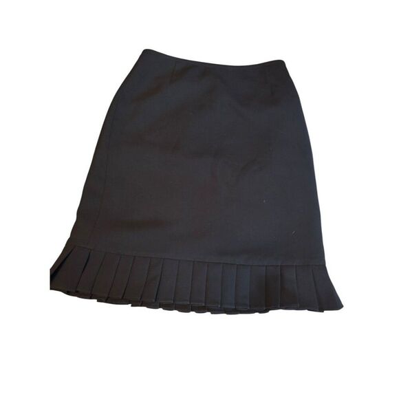 Black Pleated A-Line Skirt Womens Size 4P 100% Polyester Made In China - Picture 1 of 9